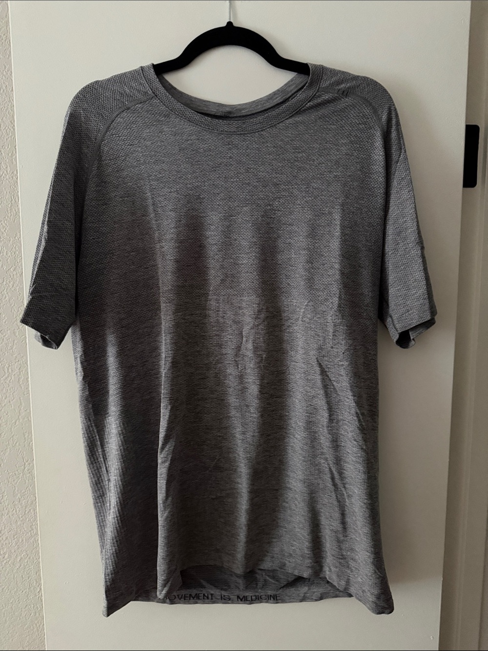 lululemon athletica Men's Short Sleeve Performance Tee Metal Vent - Grey - Picture 1 of 5